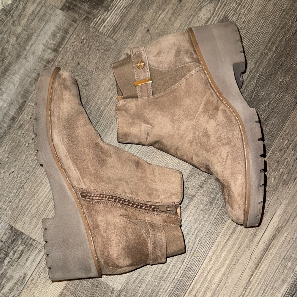 Giani Bernini Women's Tan Ankle Boots